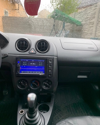 Ford Fiesta cena 4200 przebieg: 254000, rok produkcji 2005 z Łęknica małe 11